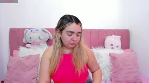 Snapshot of sophiee_rosee chatting on June 18, 10:14 pm sophiee rosee online show from June 18, 10:14 pm