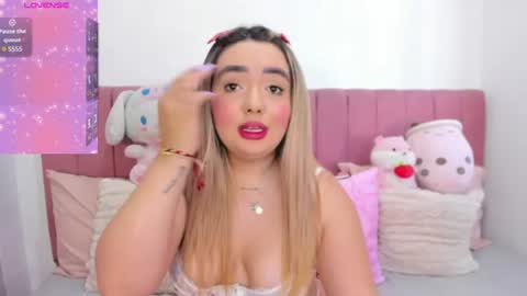 Snapshot of sophiee_rosee chatting on July 7, 5:06 pm sophiee rosee online show from July 7, 5:06 pm