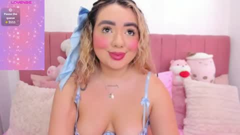 Snapshot of sophiee_rosee chatting on July 11, 5:04 pm sophiee rosee online show from July 11, 5:04 pm