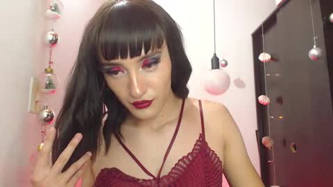 Snapshot of sophiee_s chatting on December 21, 9:04 pm Sophie online show from December 21, 9:04 pm