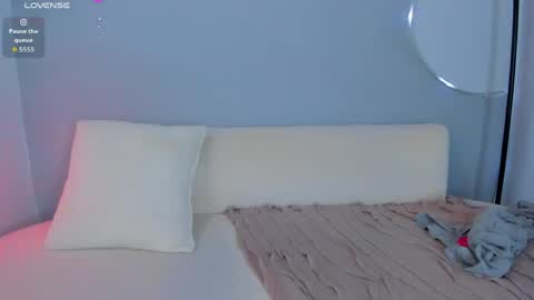 Snapshot of sophiee_s chatting on June 4, 12:16 am Sophie online show from June 4, 12:16 am