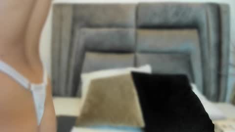 Snapshot of sophiee_smith chatting on February 19, 11:38 am Sophie online show from February 19, 11:38 am