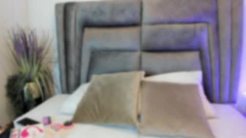 Snapshot of sophiee_smith chatting on February 27, 11:31 am Sophie online show from February 27, 11:31 am