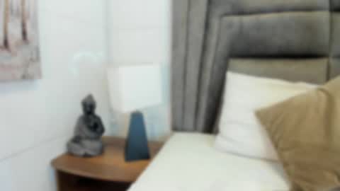 Snapshot of sophiee_smith chatting on February 28, 11:14 am Sophie online show from February 28, 11:14 am