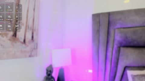 Snapshot of sophiee_smith chatting on December 3, 10:46 am Sophie online show from December 3, 10:46 am