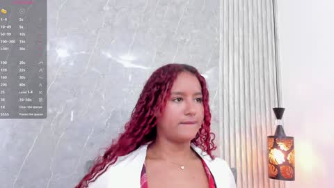 Snapshot of sophiee_velvet chatting on February 4, 2:32 pm online show from February 4, 2:32 pm