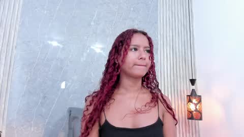 Snapshot of sophiee_velvet chatting on February 5, 11:34 am online show from February 5, 11:34 am