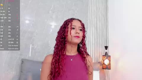 Snapshot of sophiee_velvet chatting on February 11, 11:10 am online show from February 11, 11:10 am