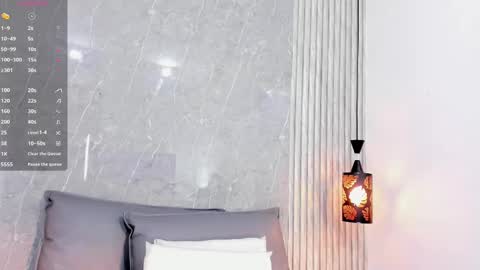 Snapshot of sophiee_velvet chatting on February 11, 2:13 pm online show from February 11, 2:13 pm