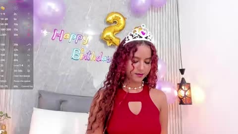 Snapshot of sophiee_velvet chatting on February 17, 1:32 pm online show from February 17, 1:32 pm