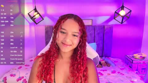 Snapshot of sophiee_velvet chatting on November 7, 1:55 pm online show from November 7, 1:55 pm