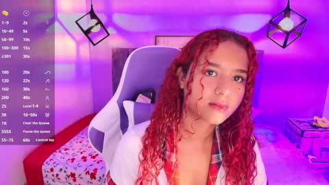 Snapshot of sophiee_velvet chatting on November 13, 2:49 pm online show from November 13, 2:49 pm