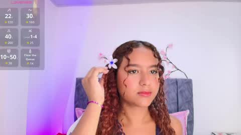 Snapshot of sophiee_velvet chatting on May 29, 2:48 pm online show from May 29, 2:48 pm