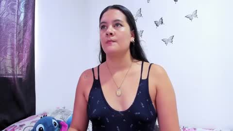 Snapshot of sophieewoods chatting on February 6, 4:14 pm Sophie Woods  online show from February 6, 4:14 pm