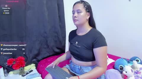 Snapshot of sophieewoods chatting on February 19, 11:46 pm Sophie Woods  online show from February 19, 11:46 pm