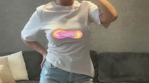 sophiehazex online show from March 1, 1:13 pm