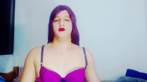 sophiehillsxo online show from January 17, 2:27 am