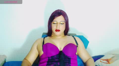 Snapshot of sophiehillsxo chatting on May 16, 10:36 am sophiehillsxo online show from May 16, 10:36 am
