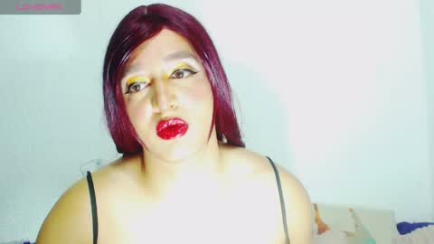 Snapshot of sophiehillsxo chatting on June 8, 1:28 am sophiehillsxo online show from June 8, 1:28 am