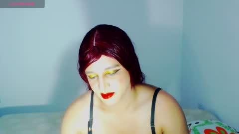 Snapshot of sophiehillsxo chatting on July 8, 7:02 am sophiehillsxo online show from July 8, 7:02 am