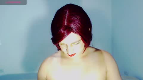 Snapshot of sophiehillsxo chatting on July 10, 7:12 am sophiehillsxo online show from July 10, 7:12 am