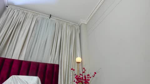 Sophie Johns online show from November 28, 6:32 pm