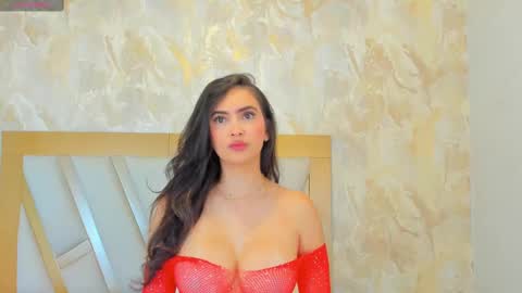 Sophie online show from November 4, 1:43 pm