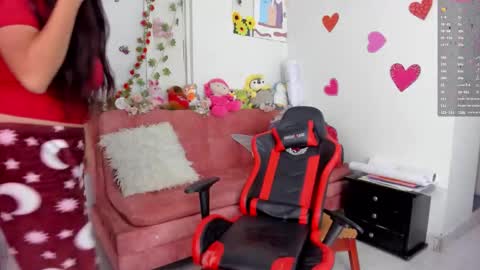 Snapshot of sophielamour chatting on November 16, 2:39 am Sophie LAmour online show from November 16, 2:39 am