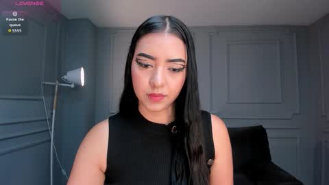 Snapshot of sophielanne chatting on November 23, 11:04 pm Sophie online show from November 23, 11:04 pm