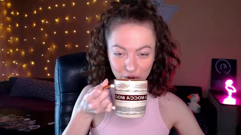 Snapshot of sophieleroux chatting on April 2, 9:51 am sophieleroux online show from April 2, 9:51 am