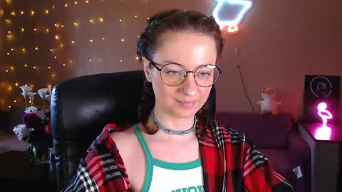 Snapshot of sophieleroux chatting on May 26, 10:22 am sophieleroux online show from May 26, 10:22 am