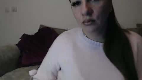 sophieluxe online show from January 7, 8:00 pm