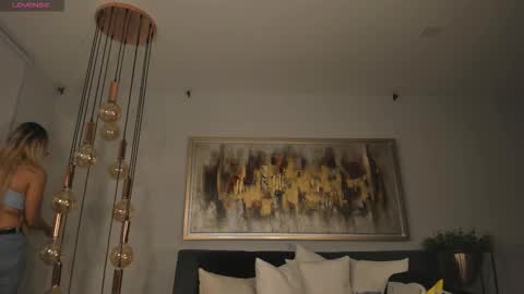 Sophie  Palmer online show from October 18, 11:11 am