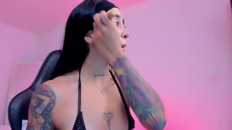 sophierooy online show from June 26, 1:10 am