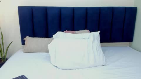 sophieturner_mg online show from February 16, 7:10 pm