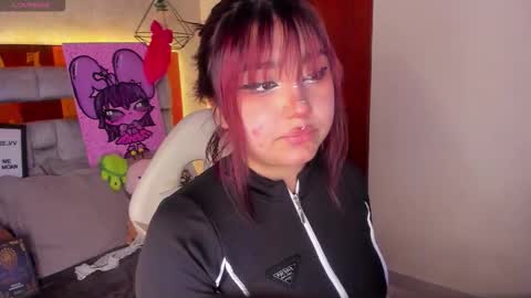 Snapshot of sophievv chatting on December 2, 7:09 pm Sophie online show from December 2, 7:09 pm