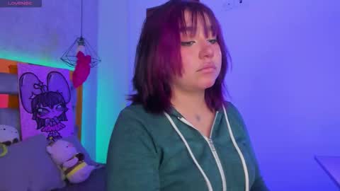   Sophie  online show from December 19, 6:37 pm