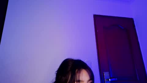 Snapshot of sophievv chatting on May 29, 7:01 pm Sophie online show from May 29, 7:01 pm