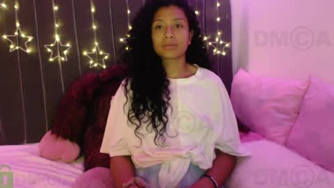 Snapshot of sophiia_dreams chatting on February 21, 1:55 am Sophia this is not my real name online show from February 21, 1:55 am