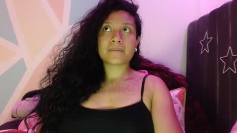 Snapshot of sophiia_dreams chatting on October 1, 12:05 am Sophia this is not my real name online show from October 1, 12:05 am