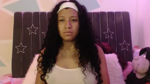 Snapshot of sophiia_dreams chatting on October 18, 12:35 am Sophia this is not my real name online show from October 18, 12:35 am