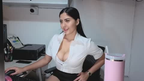 Sophiee online show from April 12, 12:15 am