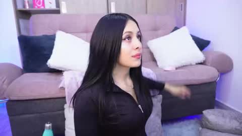 Sophiie online show from February 12, 4:07 am