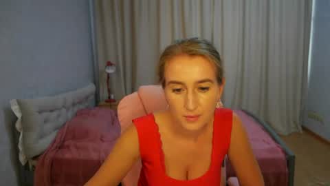 Snapshot of sophilorens chatting on July 9, 3:38 pm Sophi online show from July 9, 3:38 pm