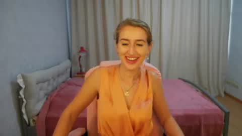 Snapshot of sophilorens chatting on July 20, 3:36 pm Sophi online show from July 20, 3:36 pm
