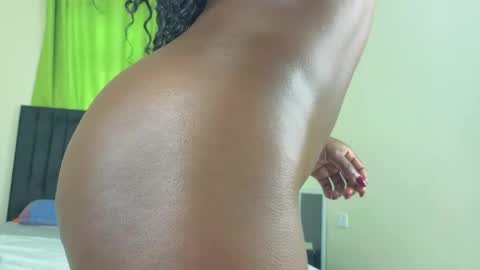 sophisticated_seline online show from May 5, 10:23 am
