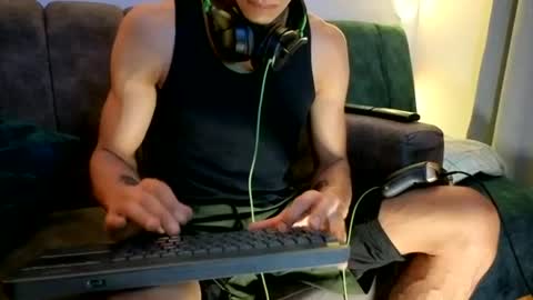 Snapshot of sornero777111 chatting on June 18, 2:23 am businessman online show from June 18, 2:23 am