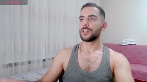 luis online show from November 29, 10:02 pm