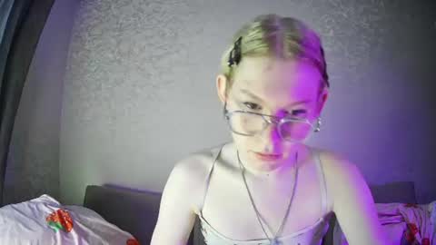 soska_albinosk online show from July 15, 2:28 am