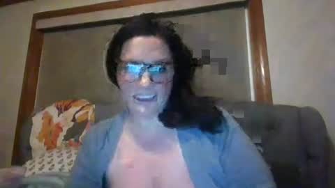 Snapshot of sotamom chatting on January 2, 12:45 am NaughtyMommy online show from January 2, 12:45 am